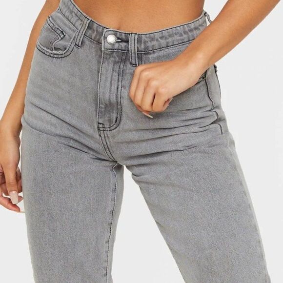 PrettyLittleThing Mom Faded Gray High Waisted Jeans - Picture 4 of 13
